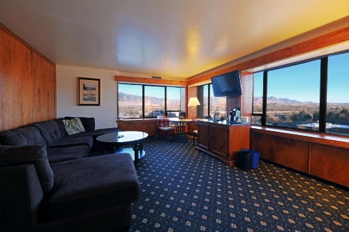 The Antlers, A Wyndham Hotel image 5