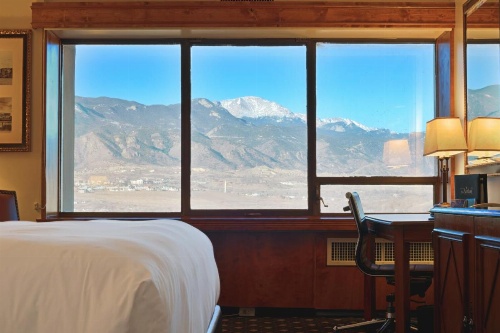 The Antlers, A Wyndham Hotel image 6